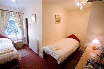 Hawthorn Hotel Radcliffe Kültér fotó